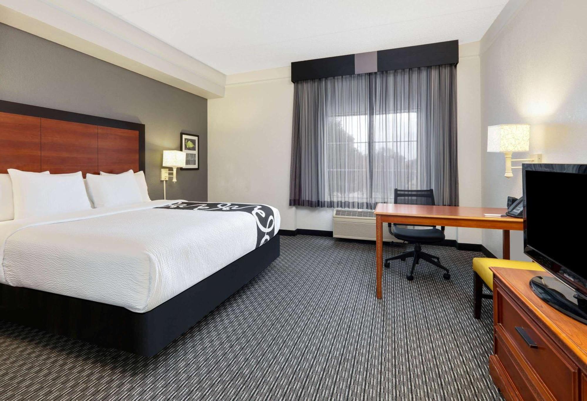 La Quinta By Wyndham Dallas North Central Экстерьер фото