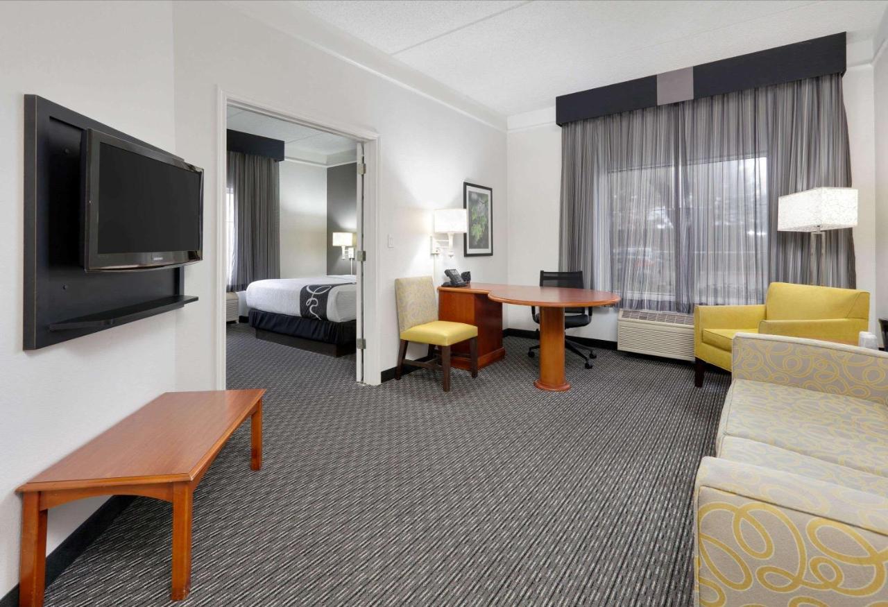 La Quinta By Wyndham Dallas North Central Экстерьер фото